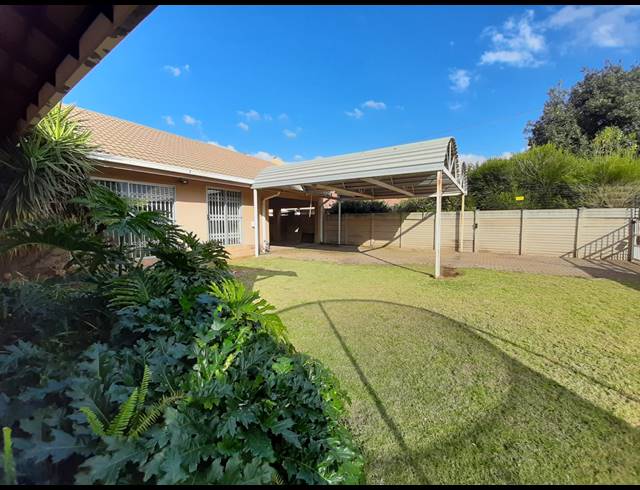 5 BEDROOM HOUSE TO LET IN VAALPARK